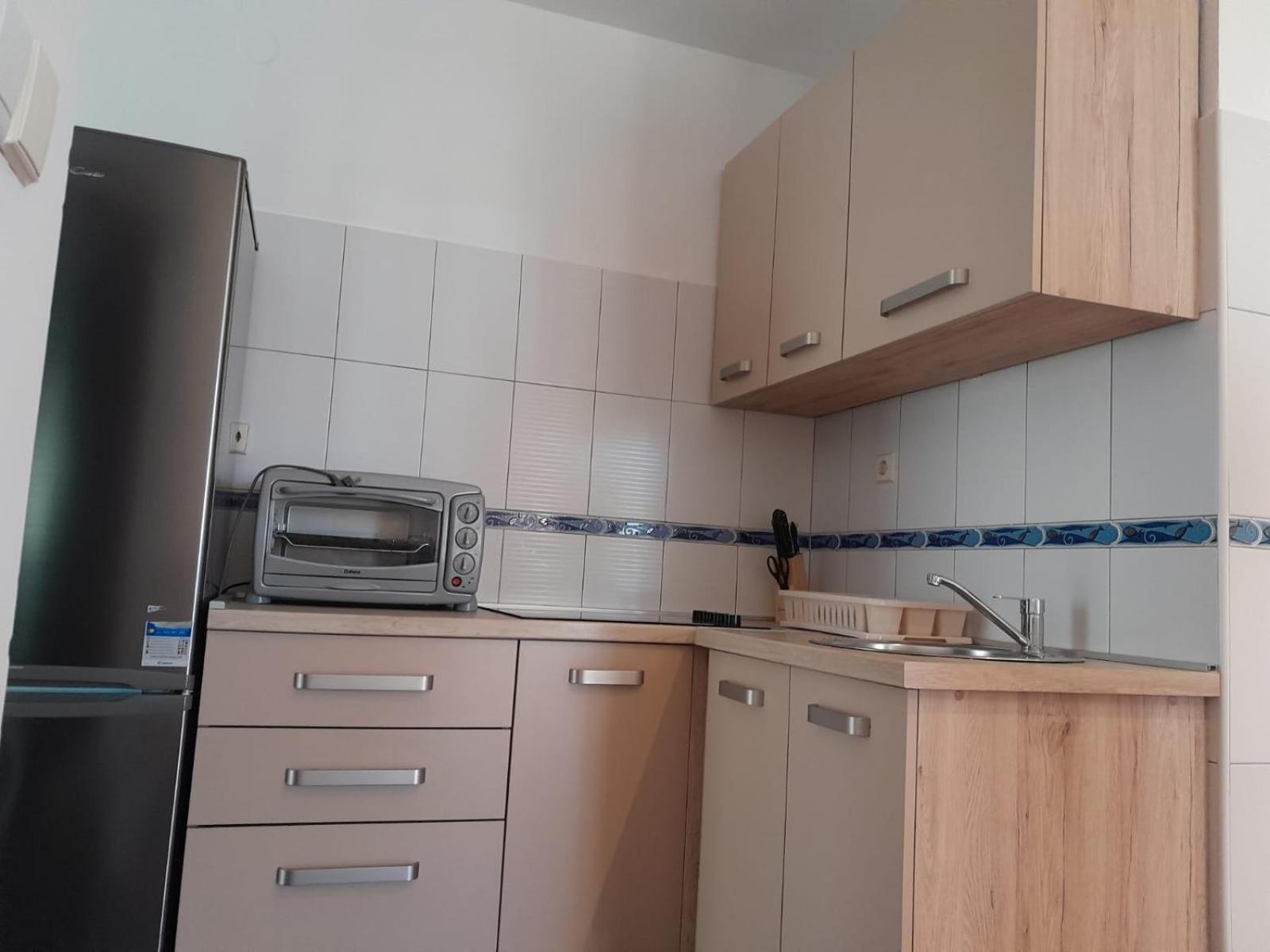 Sreca Apartment Near Beach With Bbq Bibinje Exteriör bild